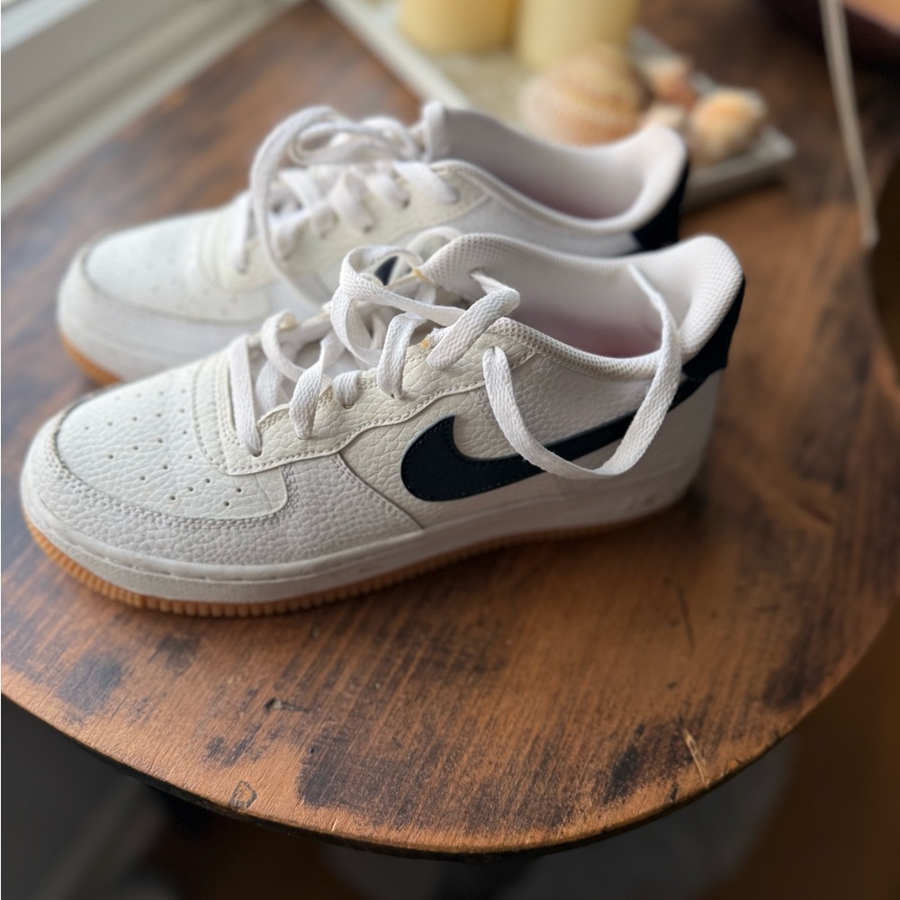 Nike Kids White and Navy Sneakers